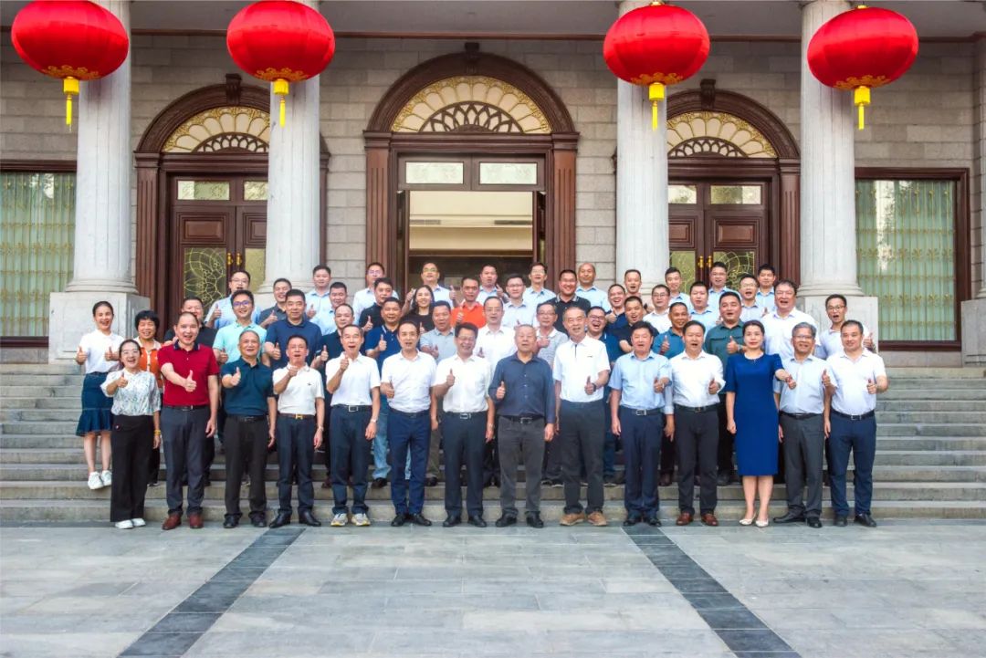 威華集團助力“我的家鄉我建設”平遠縣熱柘鎮鄉賢回鄉考察活動順利舉行！